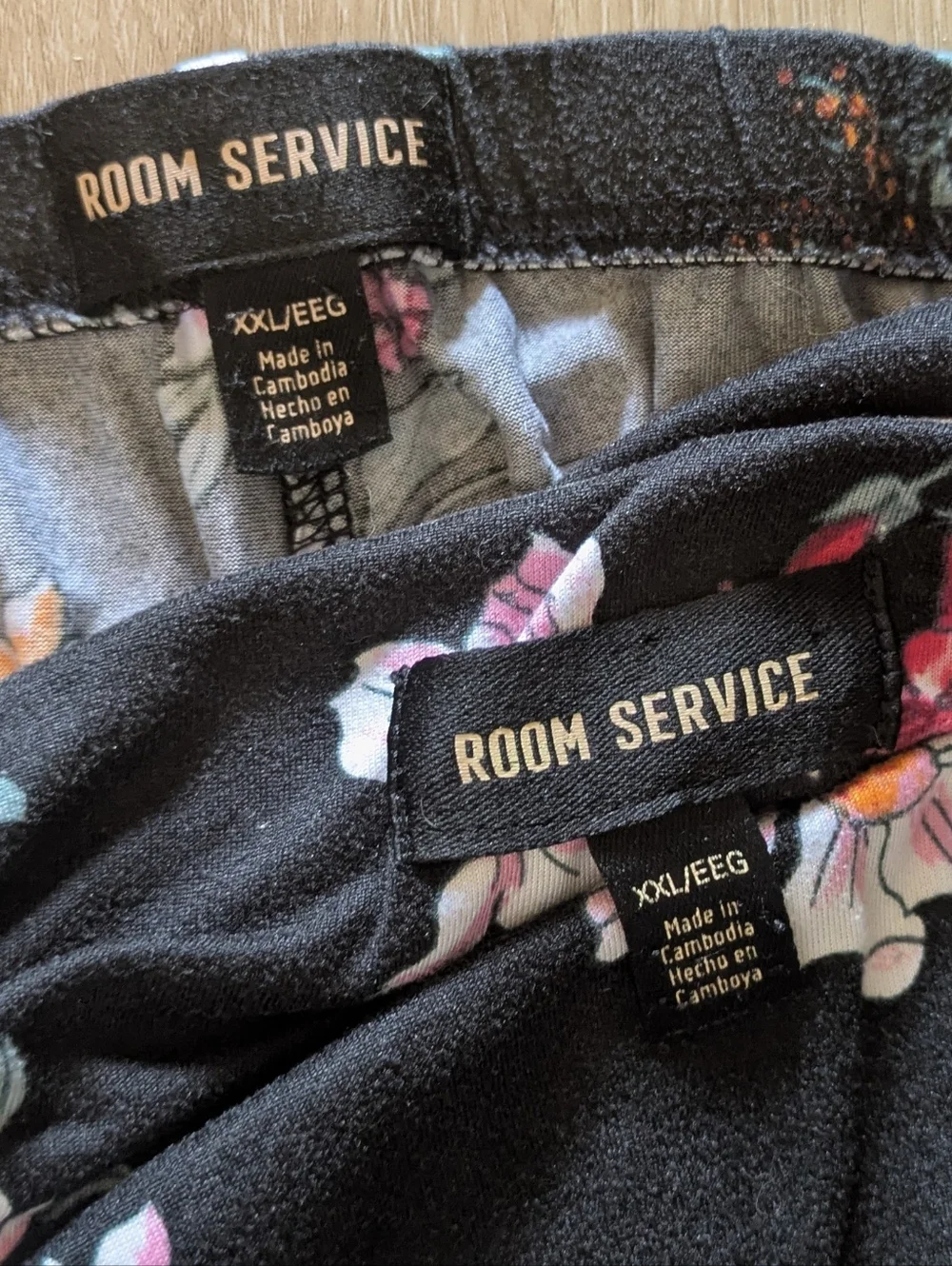 Room Service Black Floral Soft Short Sleeve And Capri Pajama Set XXL - Picture 6 of 6